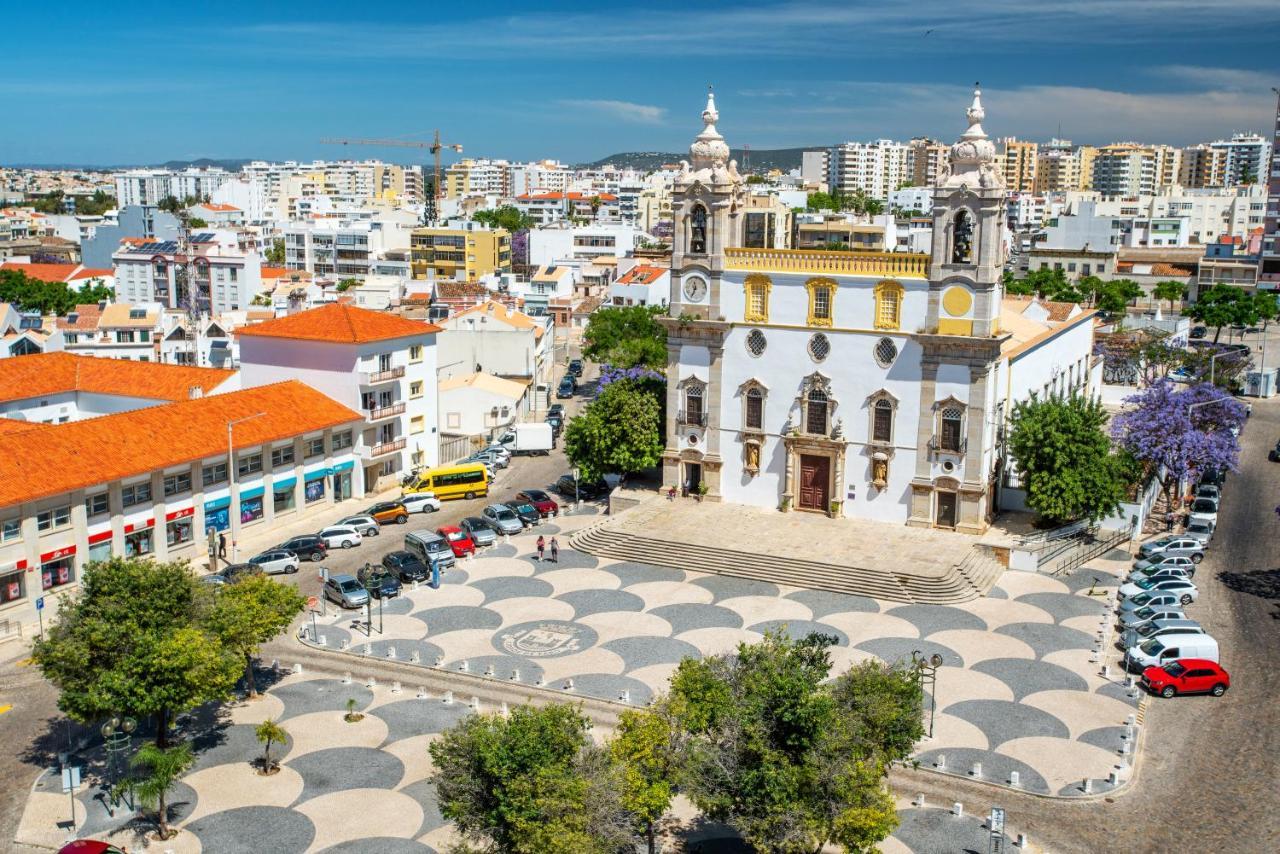 Faro Center Stunning View Apartment Luaran gambar