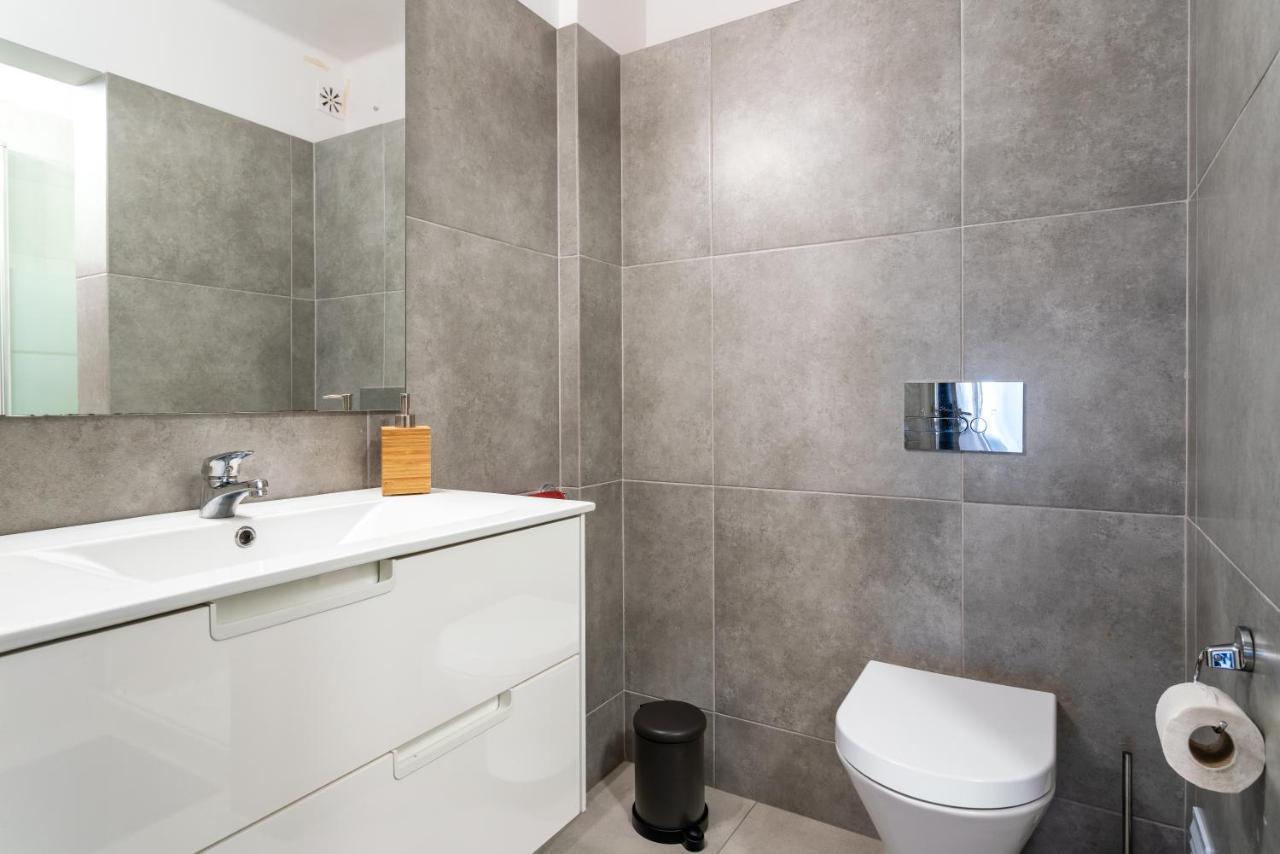 Faro Center Stunning View Apartment Luaran gambar