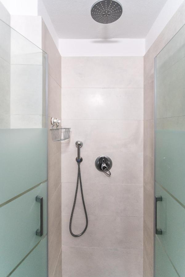 Faro Center Stunning View Apartment Luaran gambar