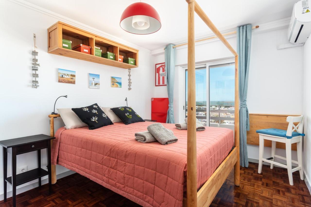 Faro Center Stunning View Apartment Luaran gambar